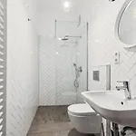 Helenas Place Appartement *