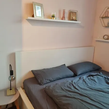 Helenas Place Апартаменты *